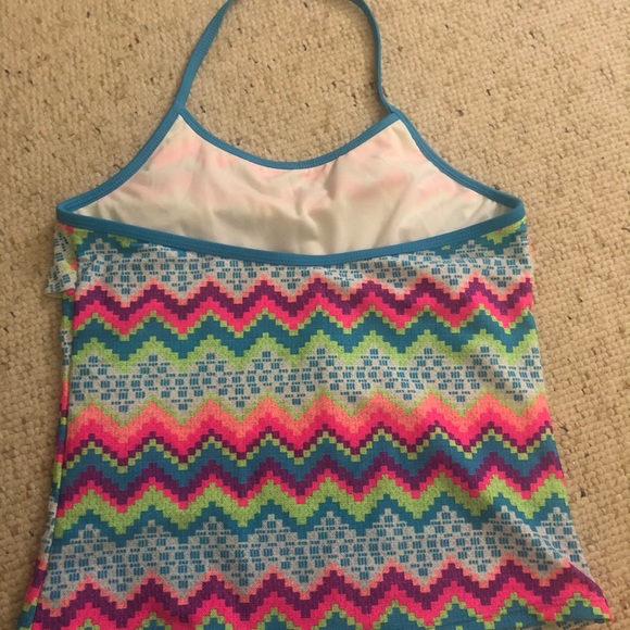 Swimsuit - Picture 3 of 6